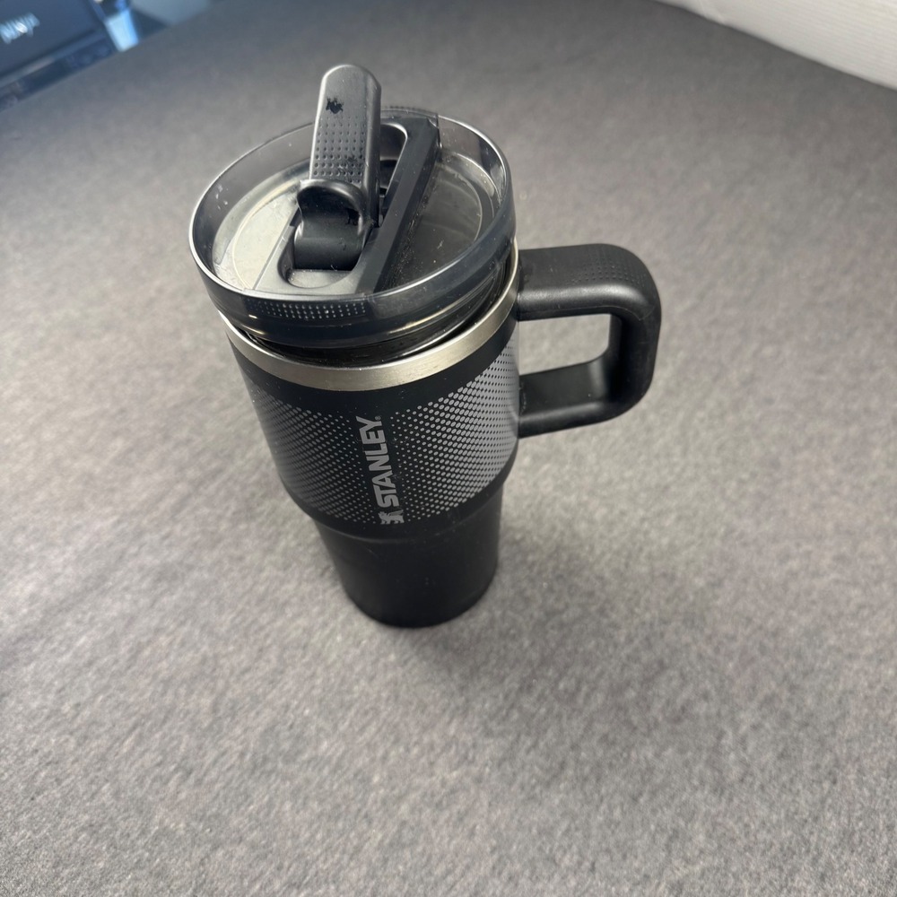 Stanley 20oz Quencher H2.0 FlowState Tumbler Black Grey Dot Travel Mug 20-05197